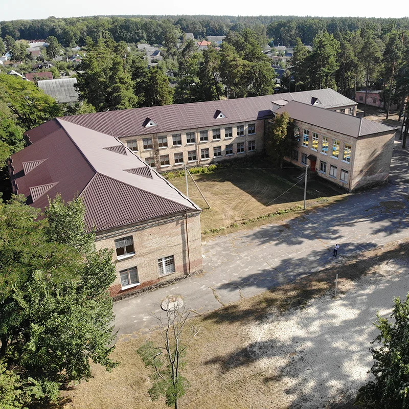 profnastil dlya remonta shkoly 03